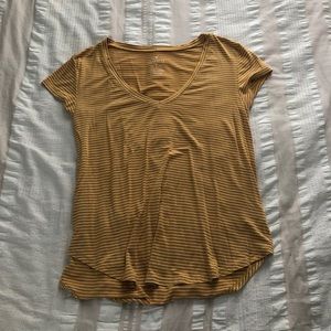 American Eagle v-neck t-shirt